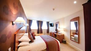 Desk, iron/ironing board, free WiFi, bed sheets