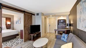 1 bedroom, premium bedding, pillow top beds, desk