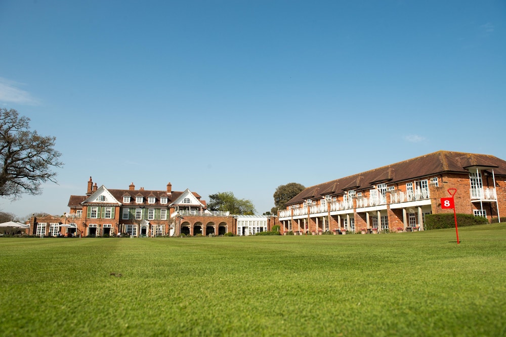 Property grounds, Chewton Glen Hotel & Spa