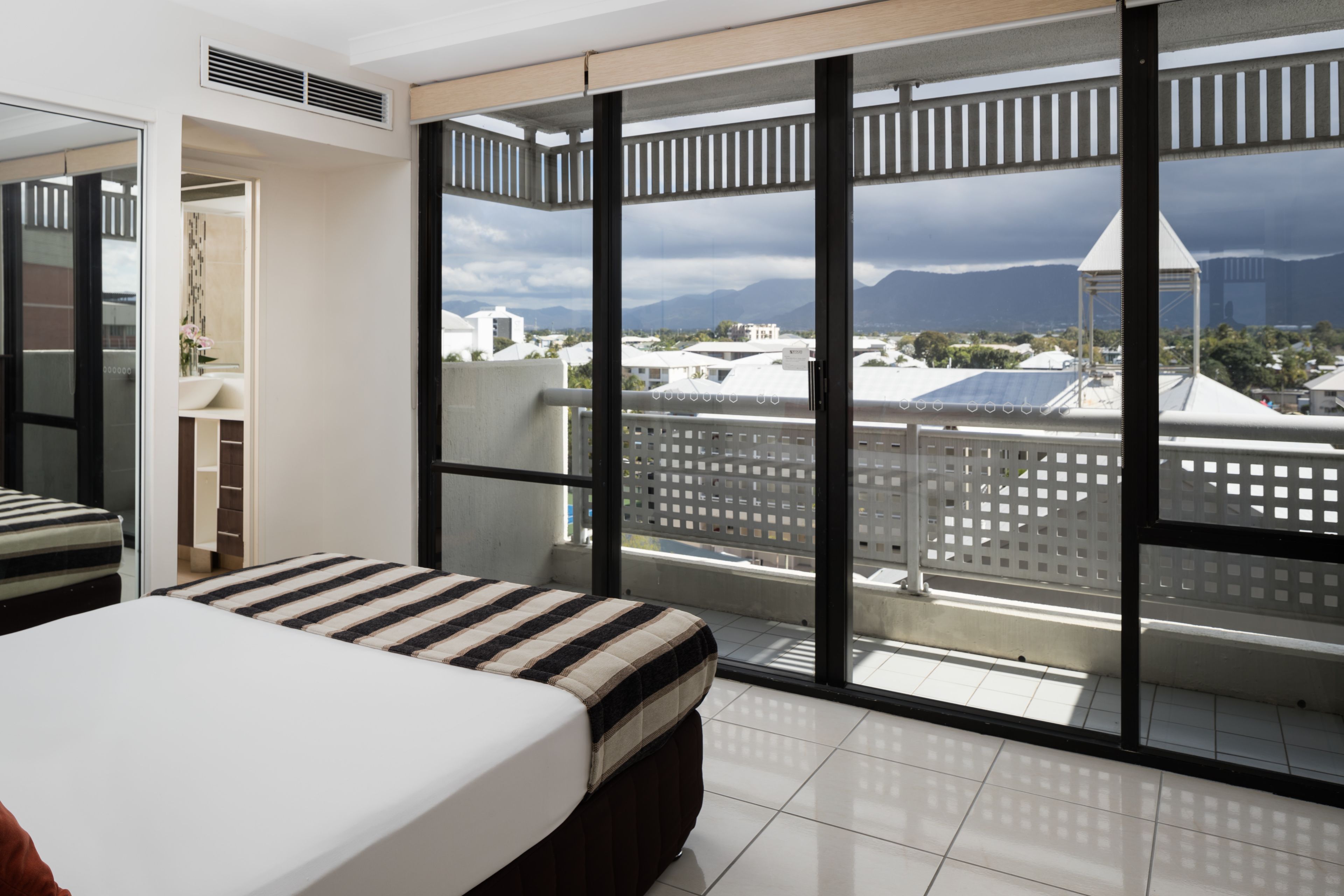 Rydges Esplanade Resort Cairns