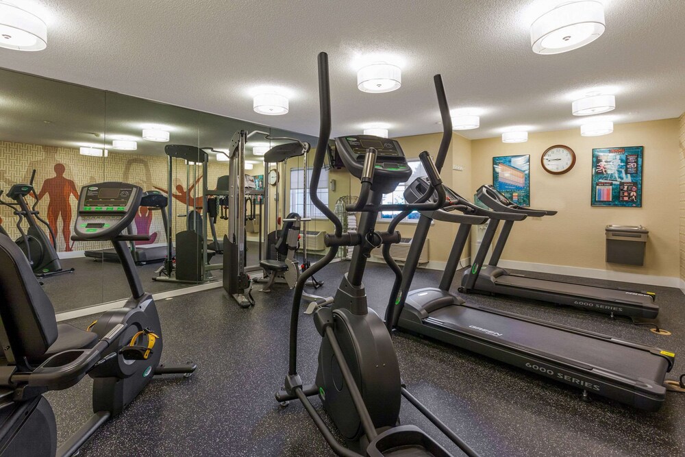 Fitness facility, MainStay Suites Detroit Farmington Hills