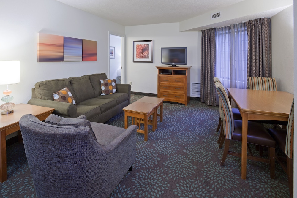 Staybridge Suites MPLS-Maple Grove/Arbor Lakes, an IHG Hotel