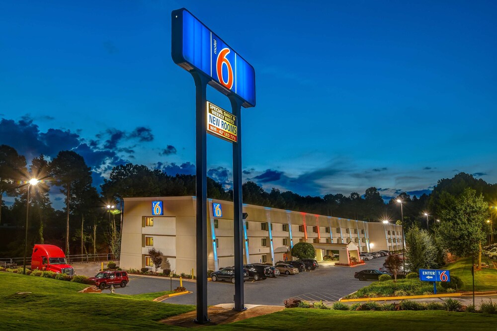 Motel 6 Norcross, GA