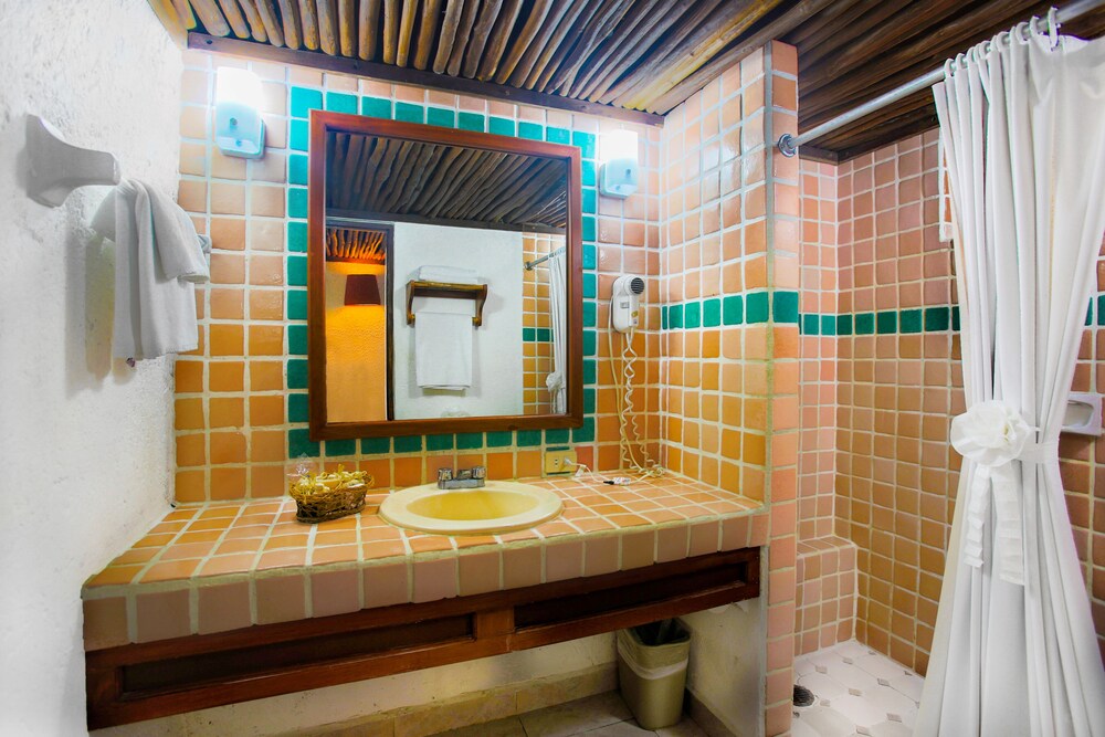 Bathroom amenities, Casa del Mar Cozumel Hotel & Dive Resort