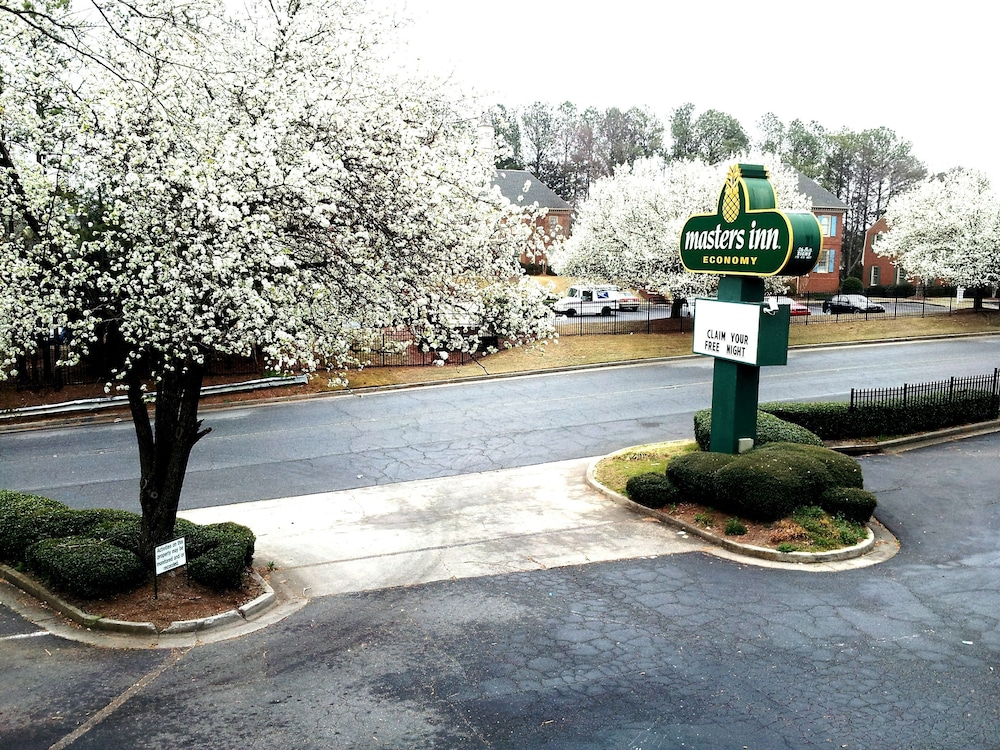 Exterior, Masters Inn Doraville