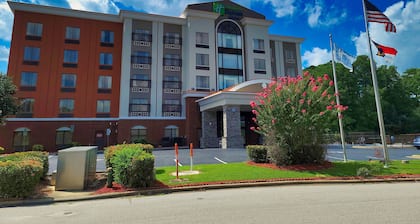 Holiday Inn Express Hotel & Suites Wilson-Downtown, an IHG Hotel