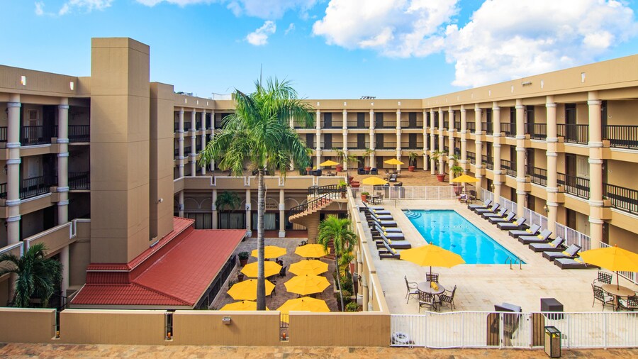 Windward Passage Hotel