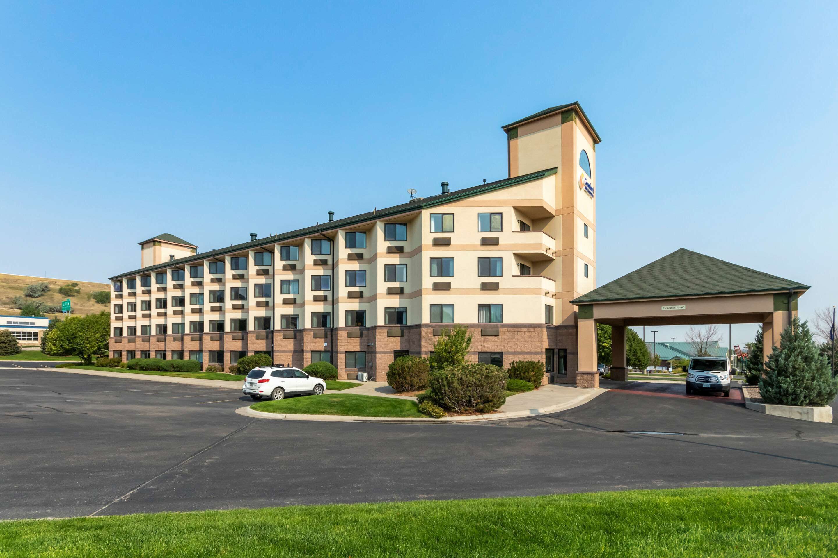 Comfort Inn & Suites Market - Airport in Great Falls, United States
