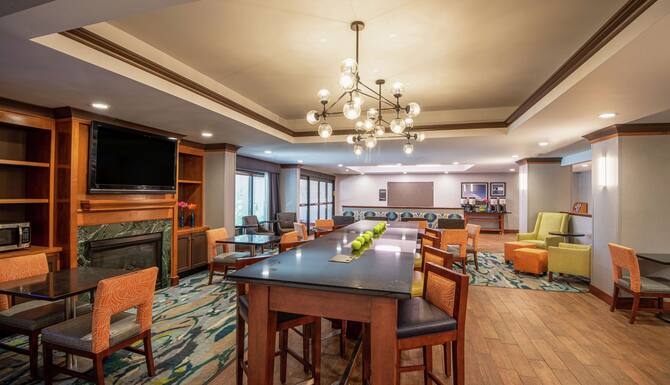 Hampton Inn Waldorf In Waldorf Md Expedia