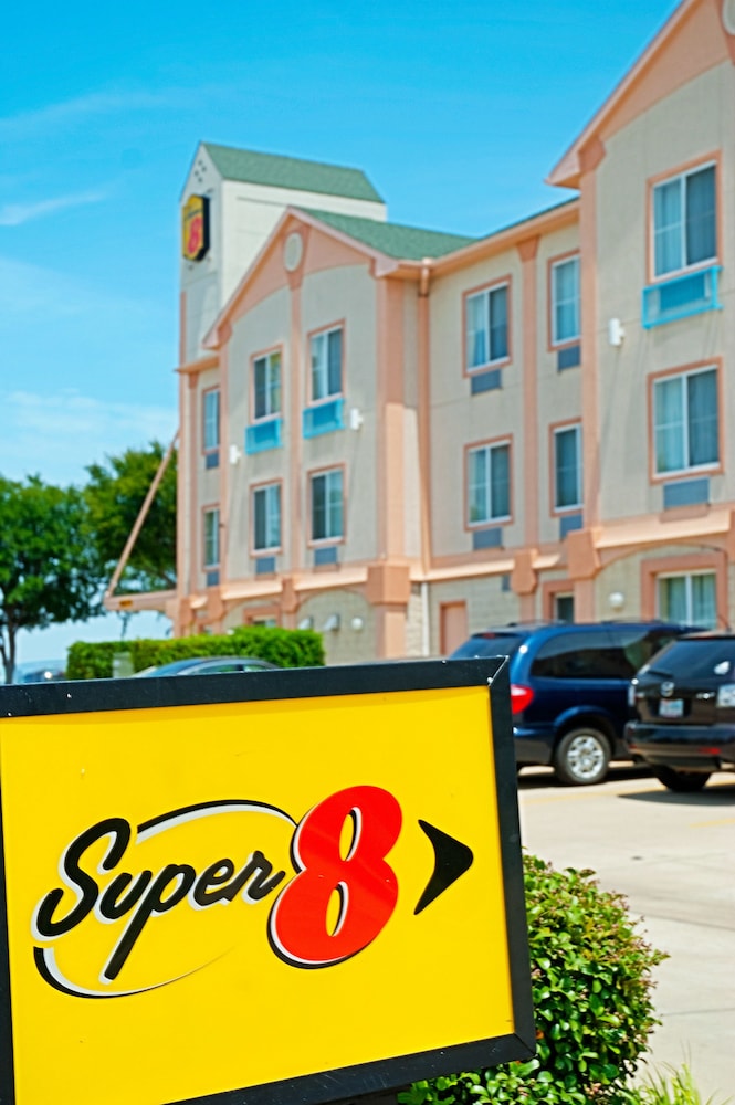 Front of property, Super 8 by Wyndham Irving/DFW Apt/North