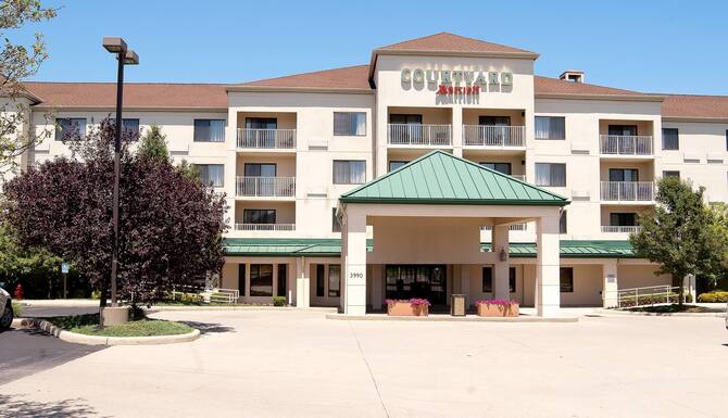Courtyard By Marriott Cincinnati Airport In Covington Ky Expedia
