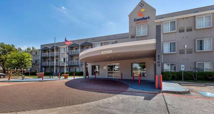 Comfort Suites DFW Airport