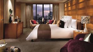 Premium bedding, pillowtop beds, minibar, in-room safe