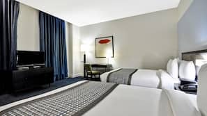 Down duvets, in-room safe, desk, blackout curtains