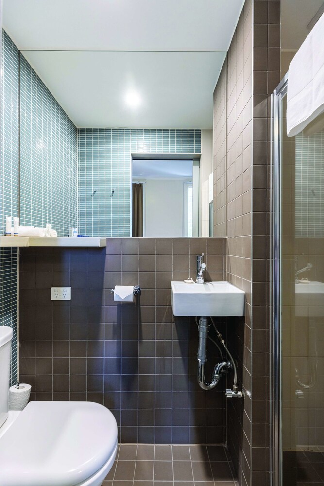 Bathroom, Best Western Melbourne City