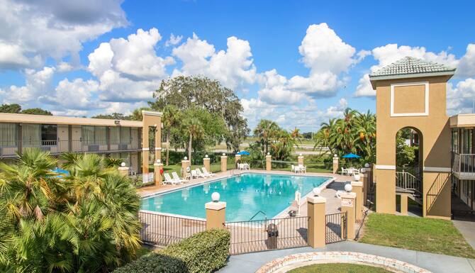 A P T Suites Lakeland In Lakeland Winter Haven Fl Expedia