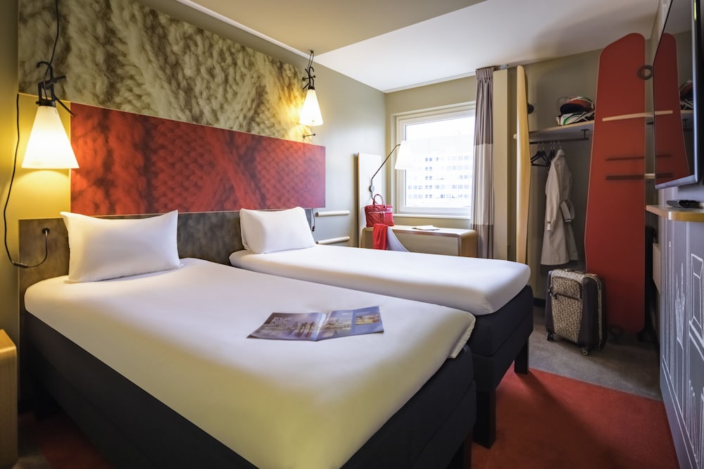 Room, ibis London Stratford