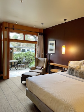 Room, 1 King Bed, Accessible (Nicer) | Premium bedding, down comforters, minibar, in-room safe