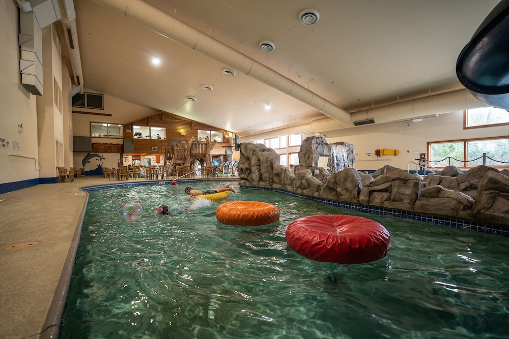 Comfort Suites Rapid River Lodge