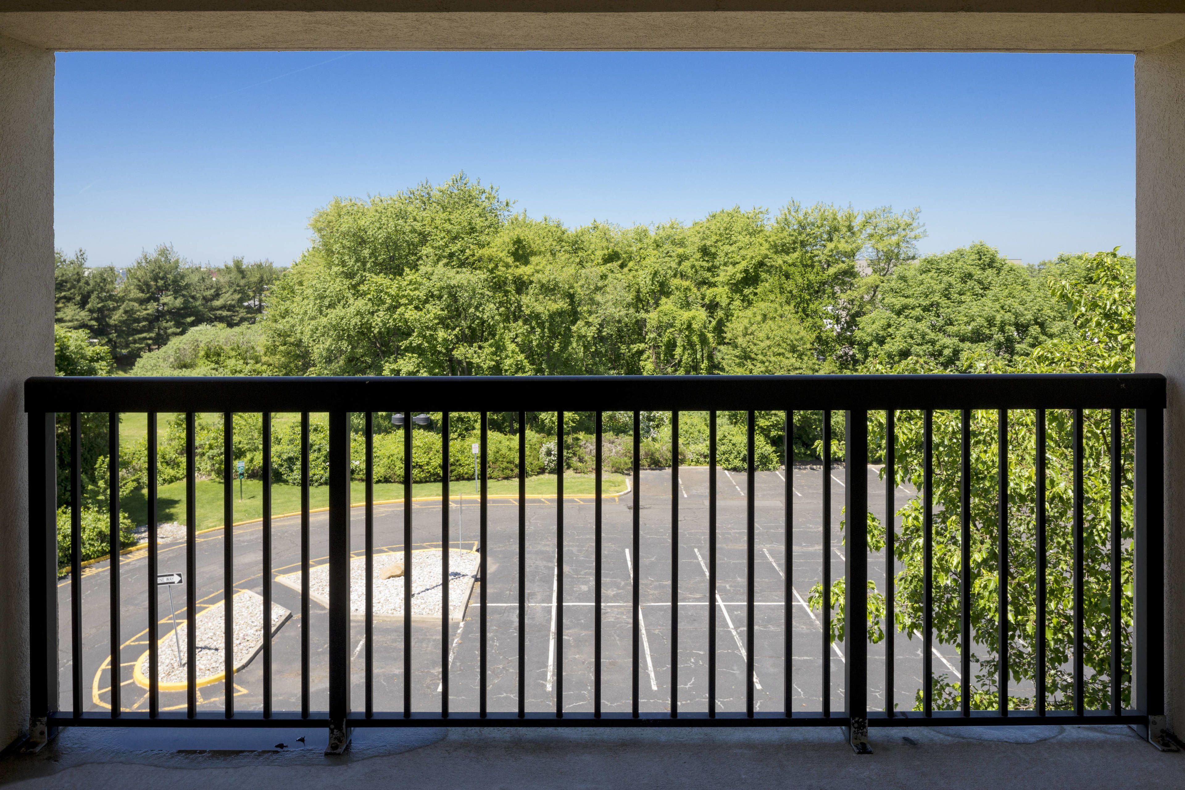 cranbury marriott brunswick courtyard south ironing cribs infant beds desk safe iron