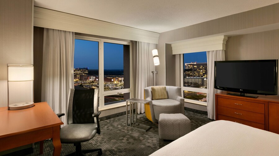 Courtyard by Marriott Tysons McLean