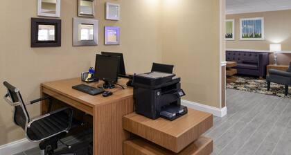 Holiday Inn Express & Suites Naples North - Bonita Springs, an IHG Hotel