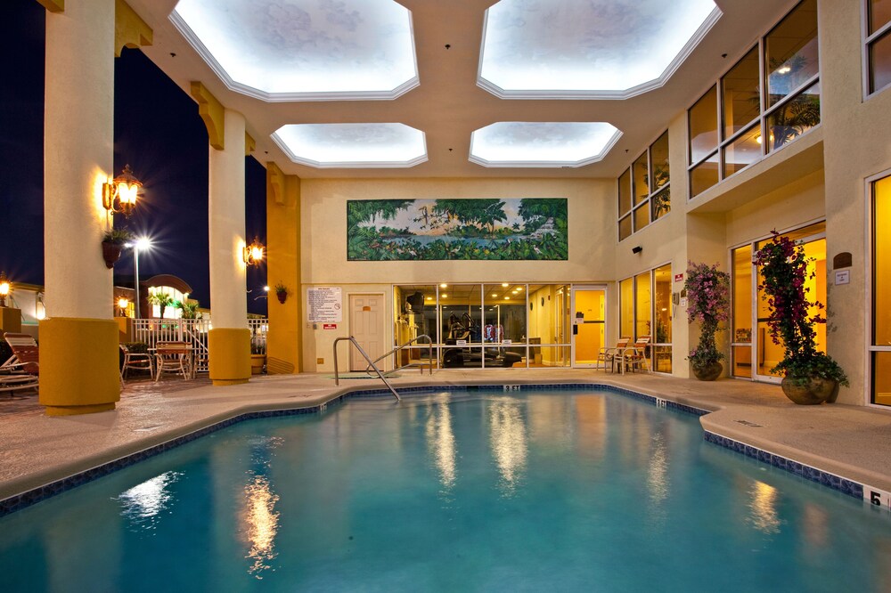 Pool, Holiday Inn Express Hotels & Suites Cocoa Beach, an IHG Hotel