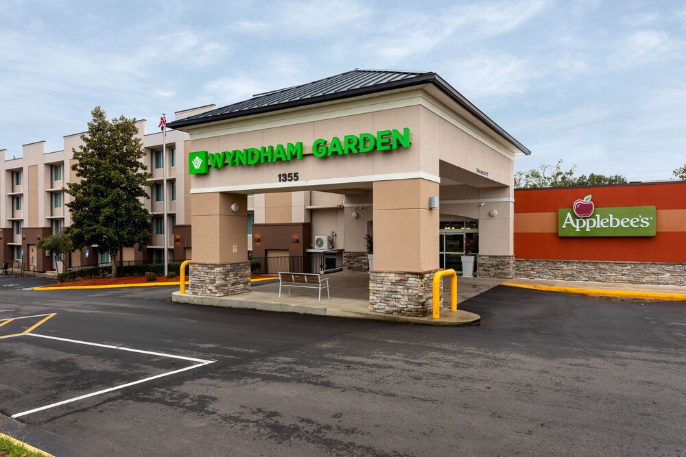 Wyndham Garden Tallahassee Capitol in Tallahassee | Best Rates & Deals