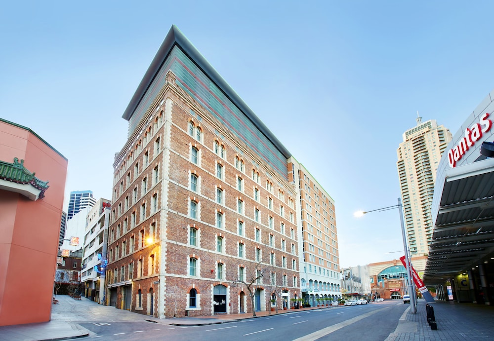 Exterior, Holiday Inn Darling Harbour, an IHG Hotel