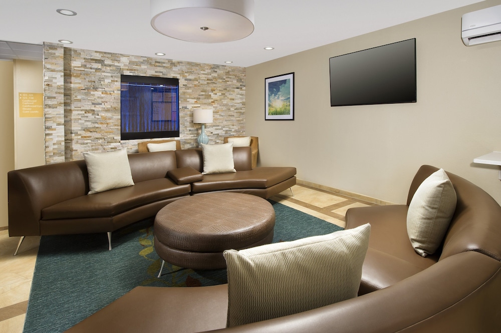 Candlewood Suites Richmond-South, an IHG Hotel