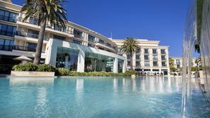 Outdoor pool, pool cabanas (surcharge), pool loungers