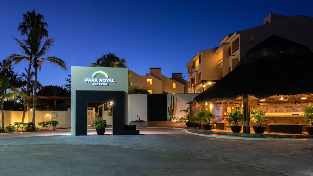 Park Royal Homestay Los Cabos