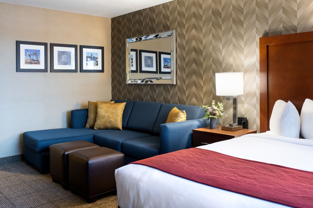 Comfort Inn & Suites Logan International Airport