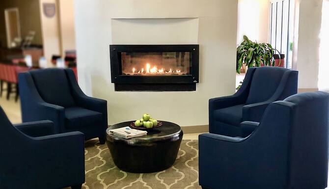 Comfort Suites Waldorf In Waldorf Md Expedia