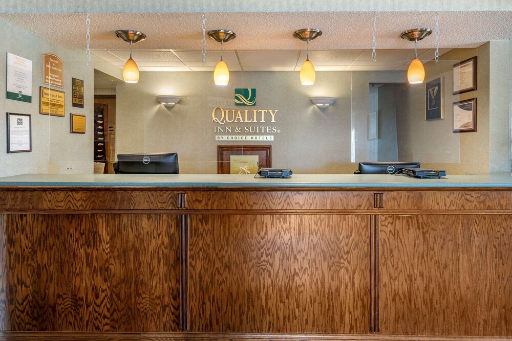 Lobby, Quality Inn & Suites