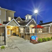 hotels in dearborn heights mi