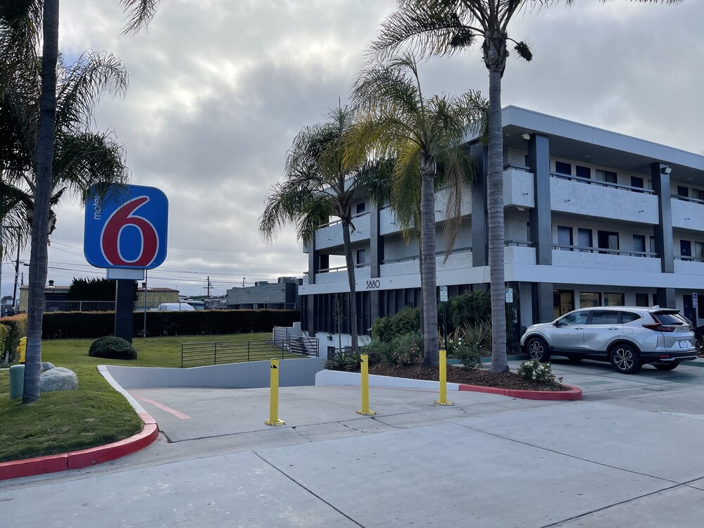 Motel 6 San Diego, CA – near Sea World