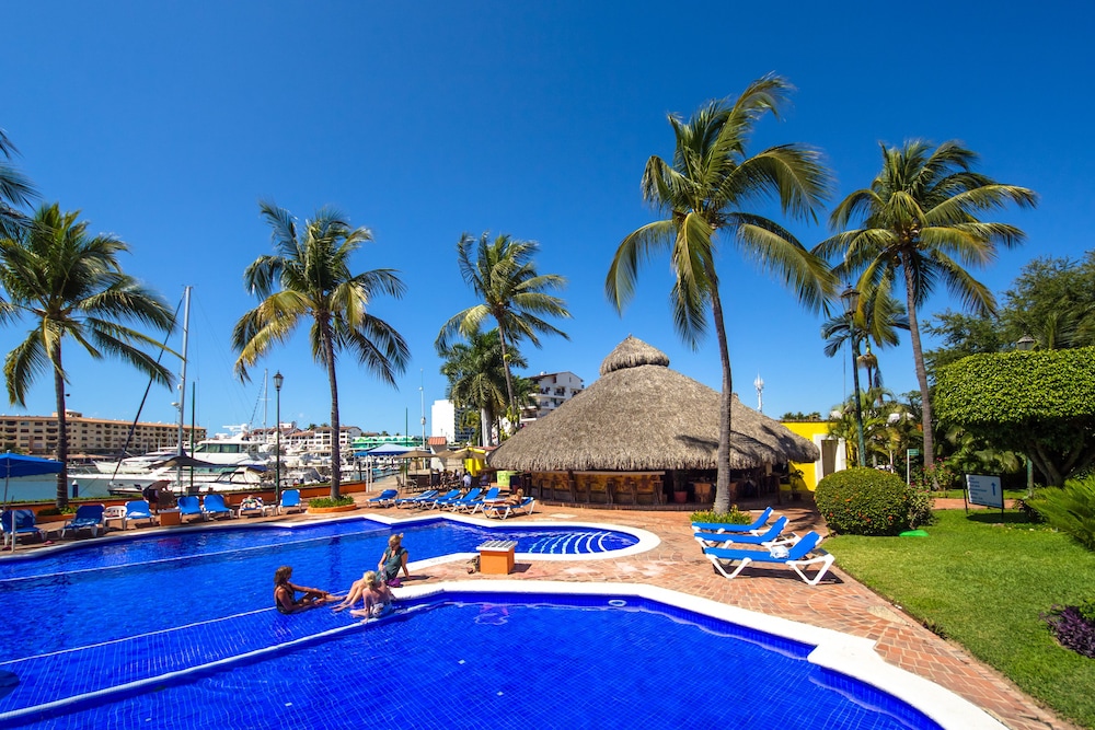 Flamingo Marina Puerto Vallarta