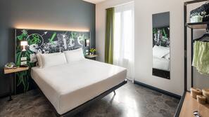 Minibar, in-room safe, desk, free WiFi