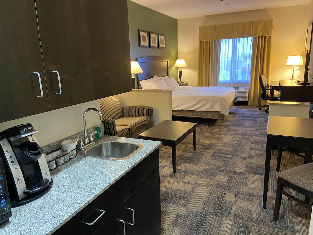 Holiday Inn Express Hotel & Suites Pekin (Peoria Area), an IHG Hotel