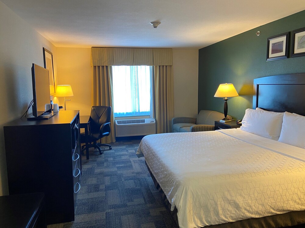 Holiday Inn Express Hotel & Suites Pekin (Peoria Area), an IHG Hotel