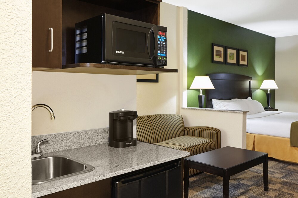 Holiday Inn Express Hotel & Suites Pekin (Peoria Area), an IHG Hotel