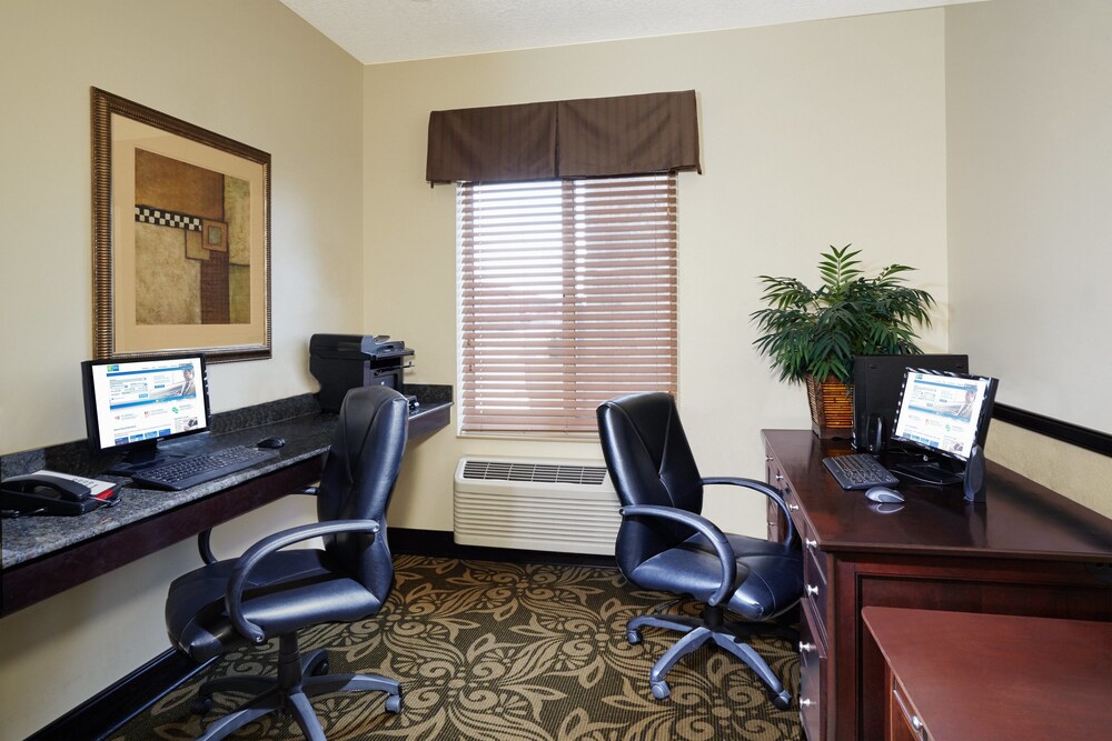 Holiday Inn Express Hotel & Suites Pekin (Peoria Area), an IHG Hotel