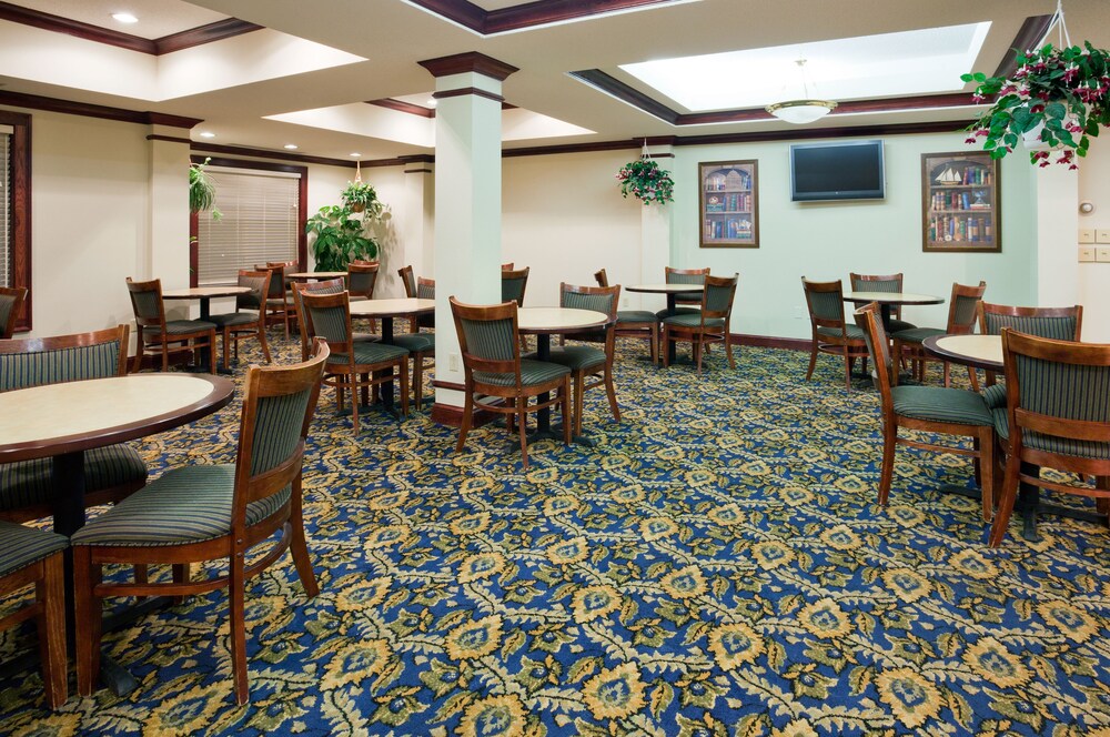 Holiday Inn Express & Suites Superior, an IHG Hotel