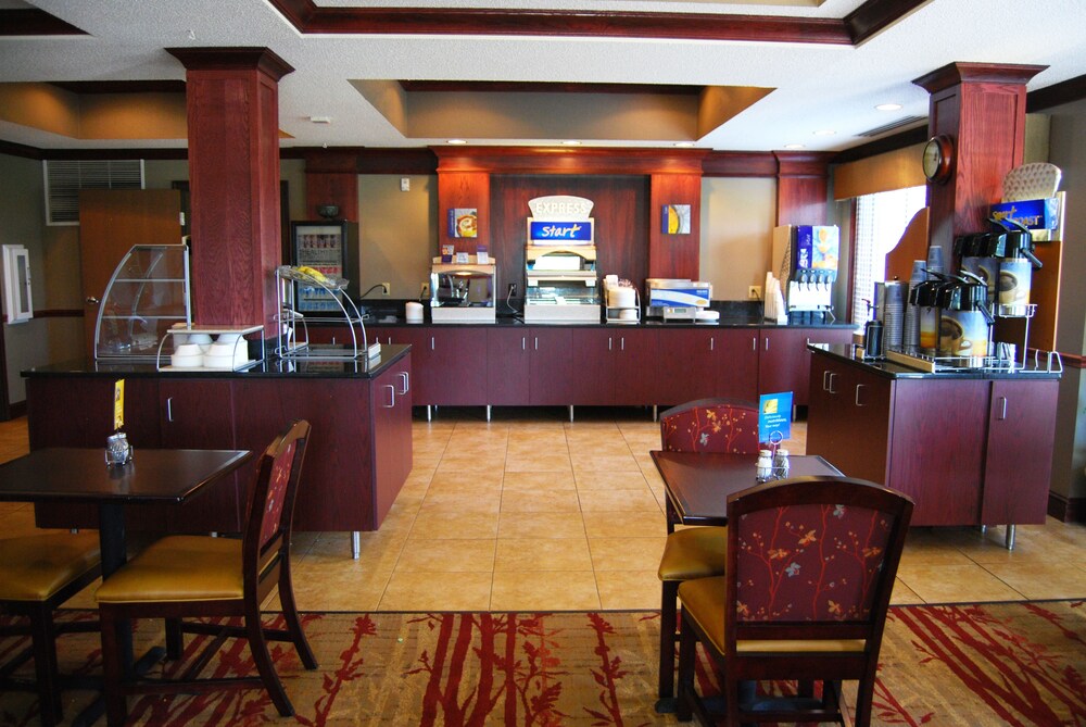 Holiday Inn Express & Suites Superior, an IHG Hotel