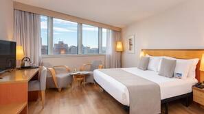Couette en duvet d'oie, minibar, coffre-forts dans les chambres, bureau