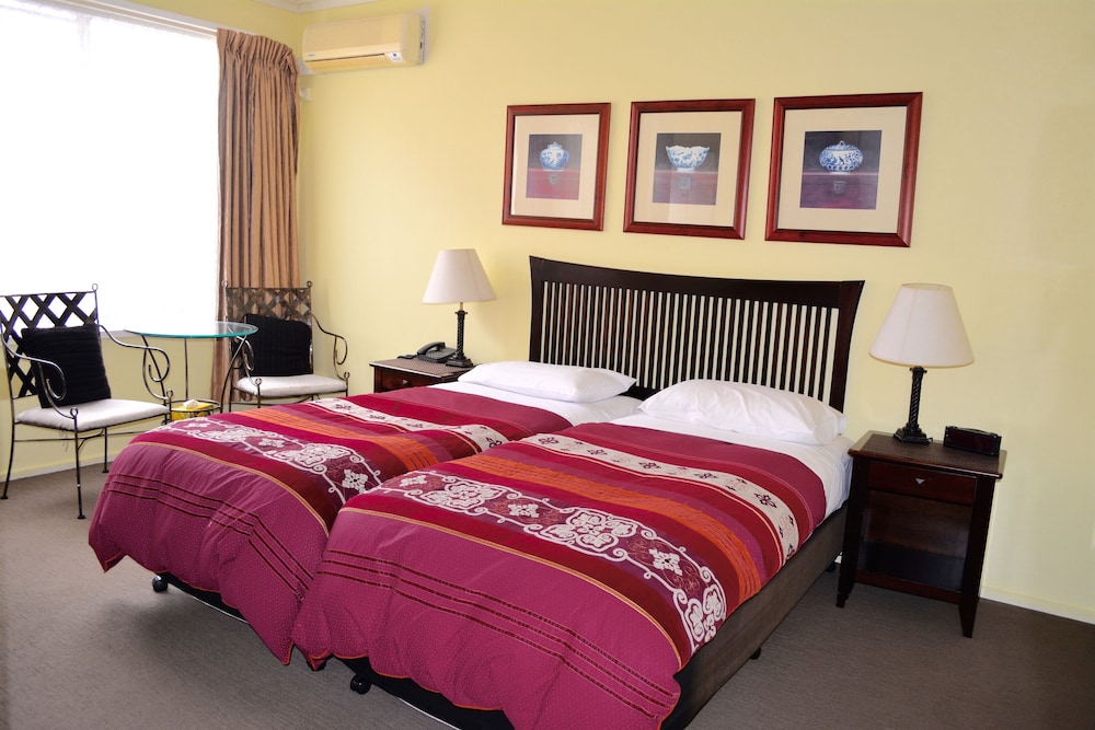 Knightsbridge Apartments