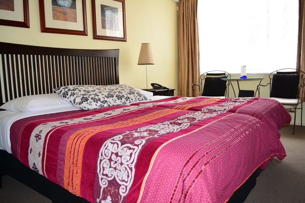Knightsbridge Apartments