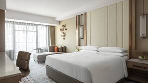 高級寢具、Select Comfort 床墊、迷你吧、保險箱 (可放手提電腦)