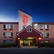 Savannah Georgia Hotels From 44 Hotel Deals Travelocity Red Roof Inn Suites Savannah Airport